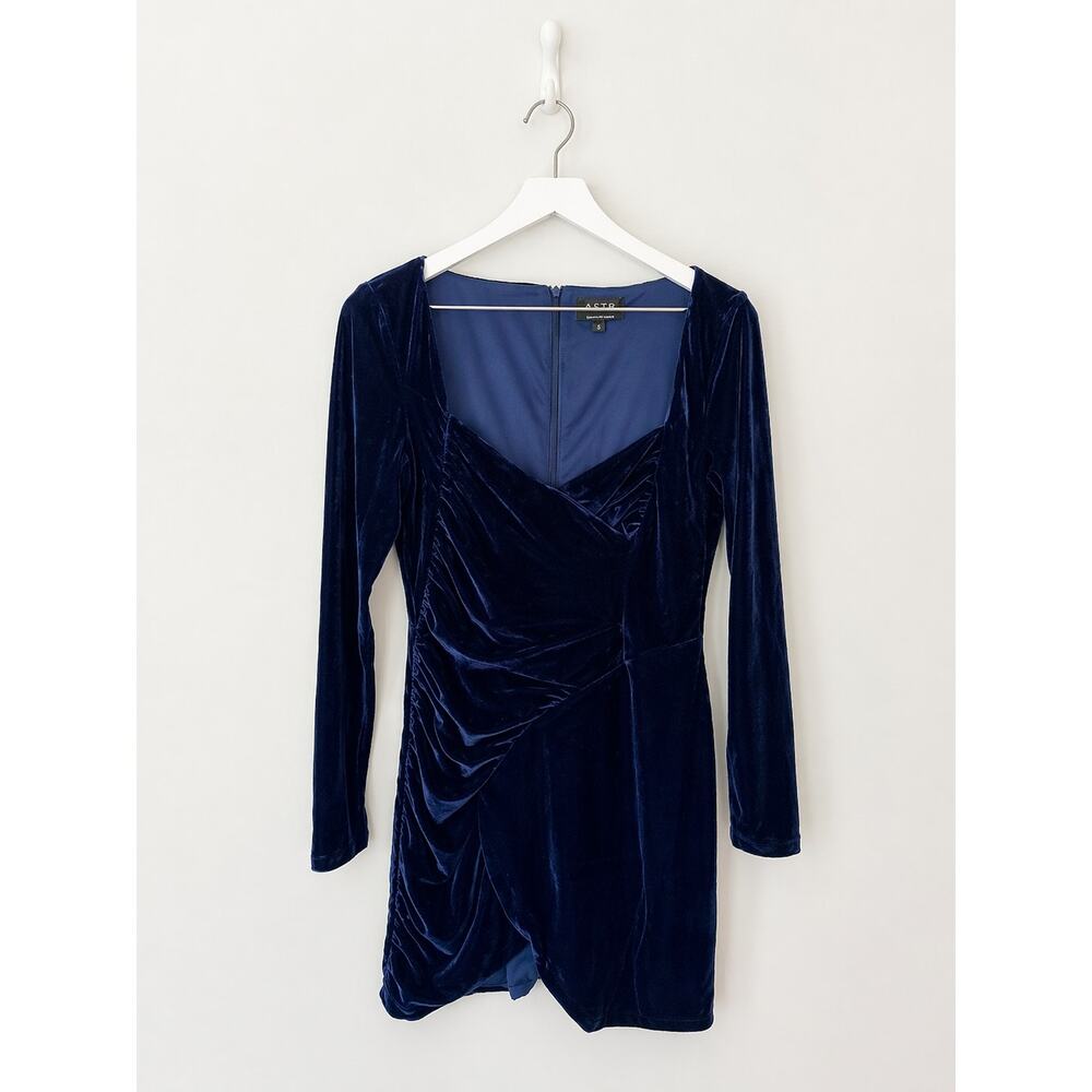 Bardot Navy Xena Ruched Velvet Dress Large
